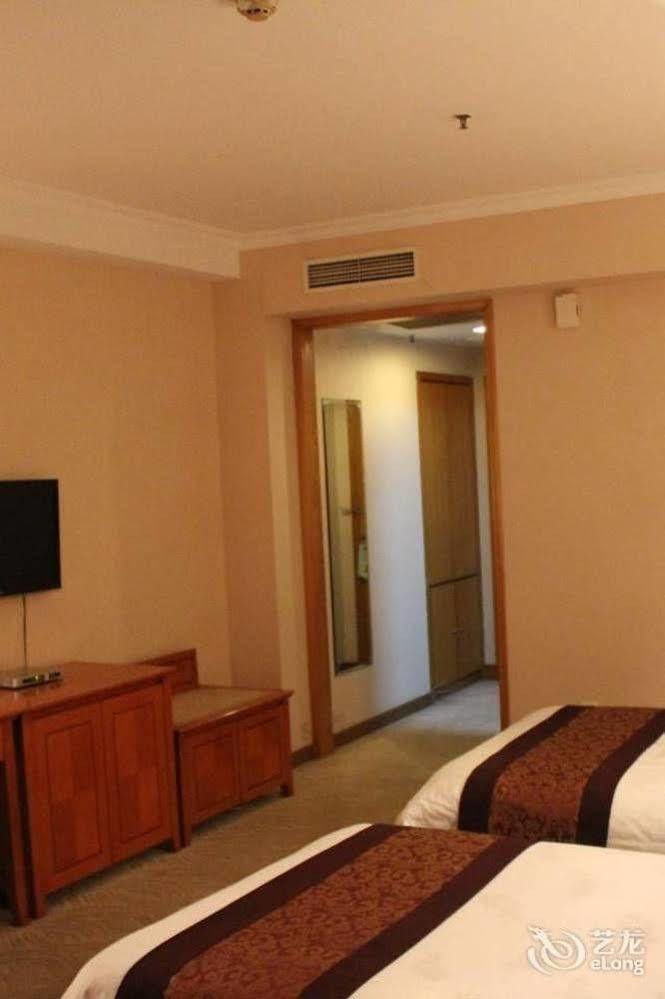 Tianhong Hotel Hocö Kültér fotó